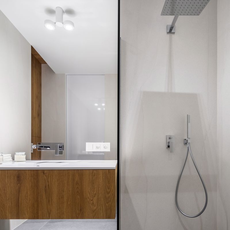 Minimalist Shower Style
